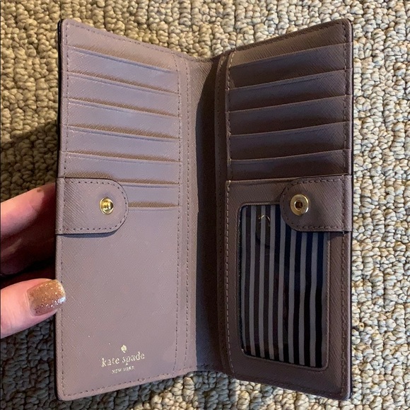✨Never Used✨ Kate Spade Cedar Street Wallet - Picture 2 of 7